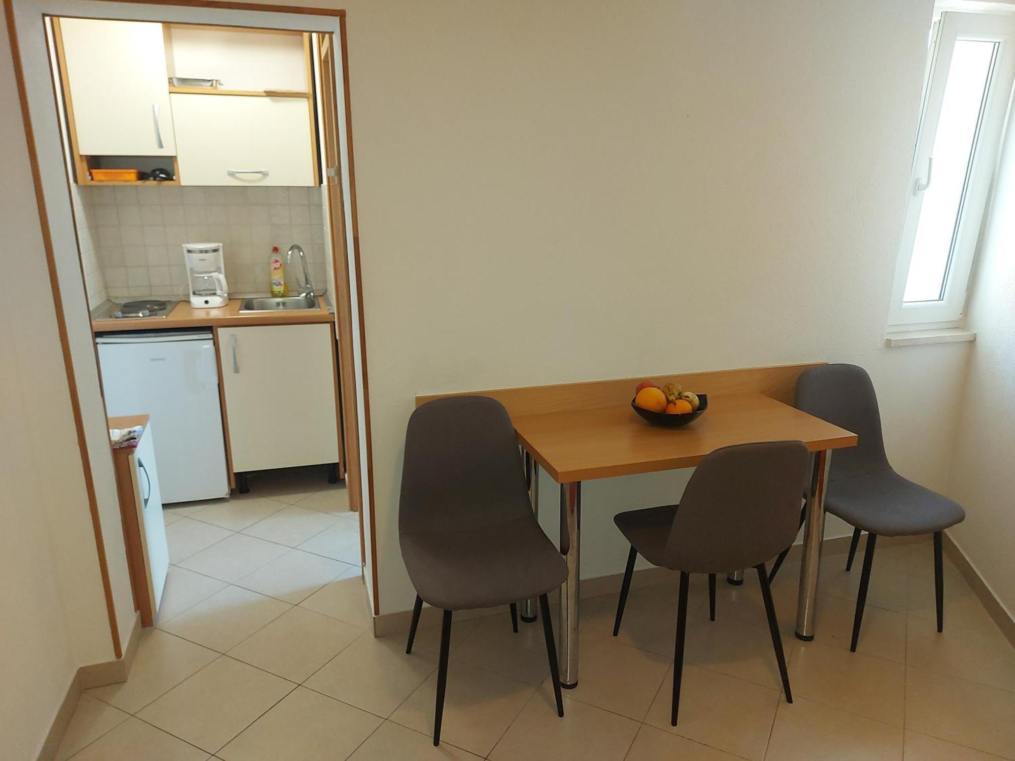 Apartmani Neva Макарска Экстерьер фото