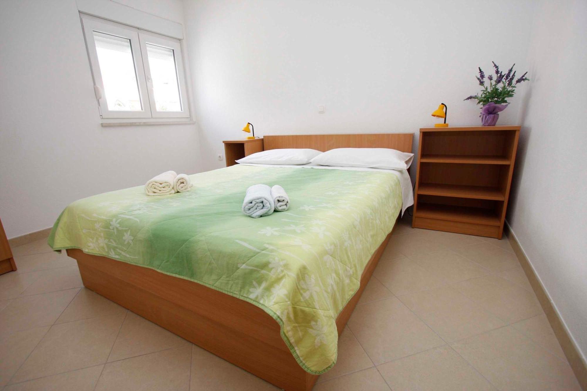 Apartmani Neva Макарска Экстерьер фото