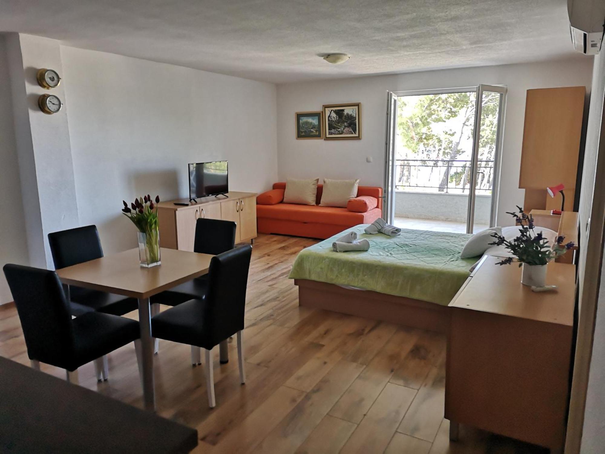 Apartmani Neva Макарска Экстерьер фото