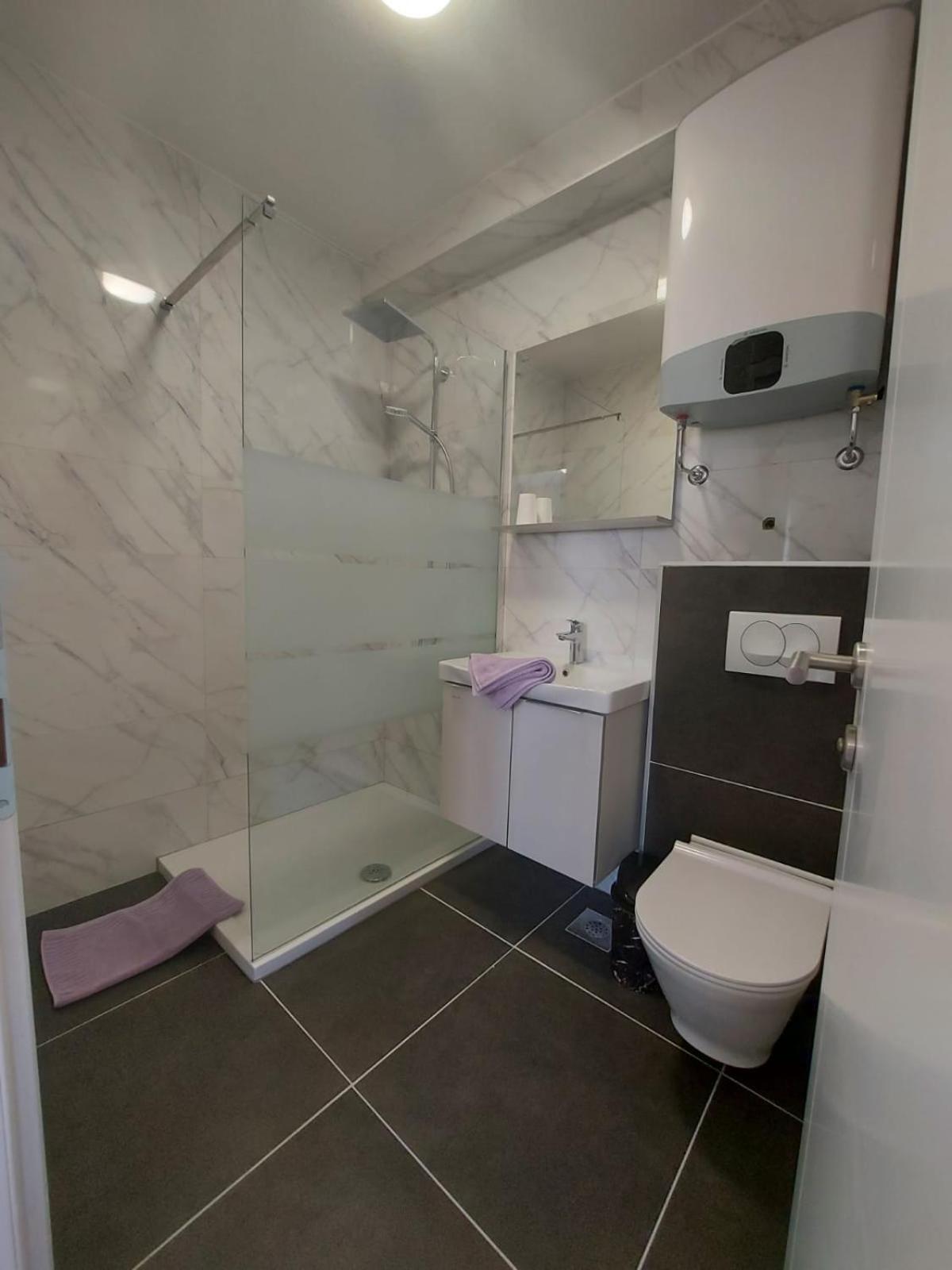 Apartmani Neva Макарска Экстерьер фото