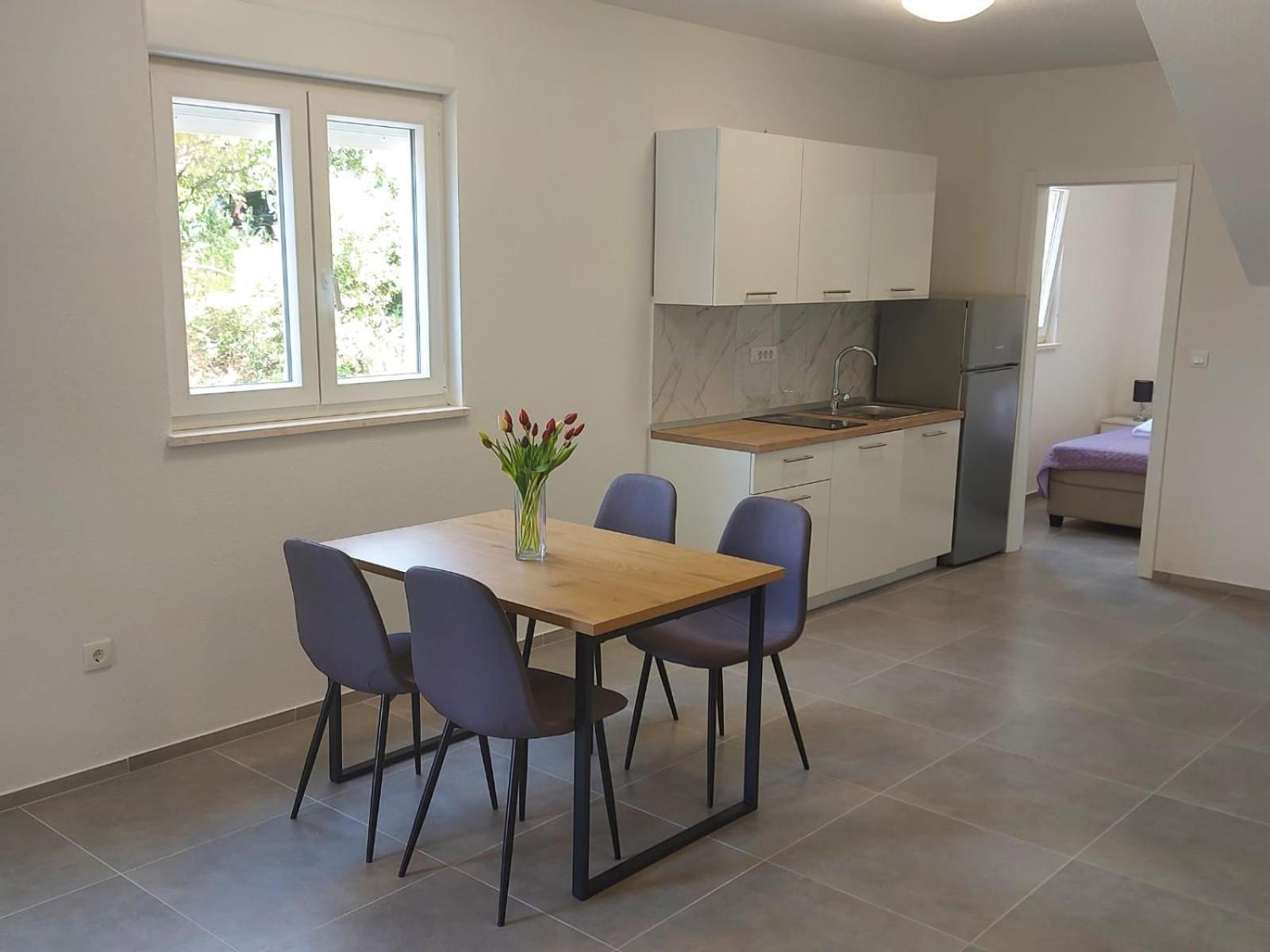 Apartmani Neva Макарска Экстерьер фото